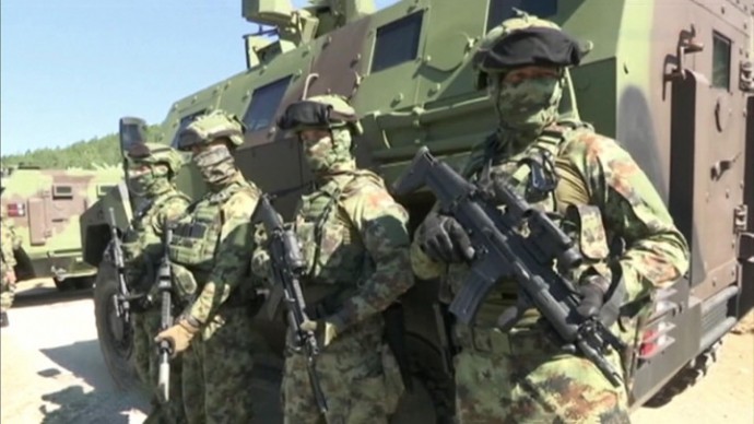 Рядом с патрулем сил НАТО в Косово были слышны выстрелы
