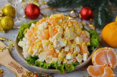 Новогодние рецепты с мандаринами – салат с курицей и яблоком