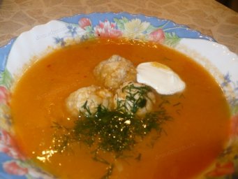 Суп-пюре из красной чечевицы с фрикадельками